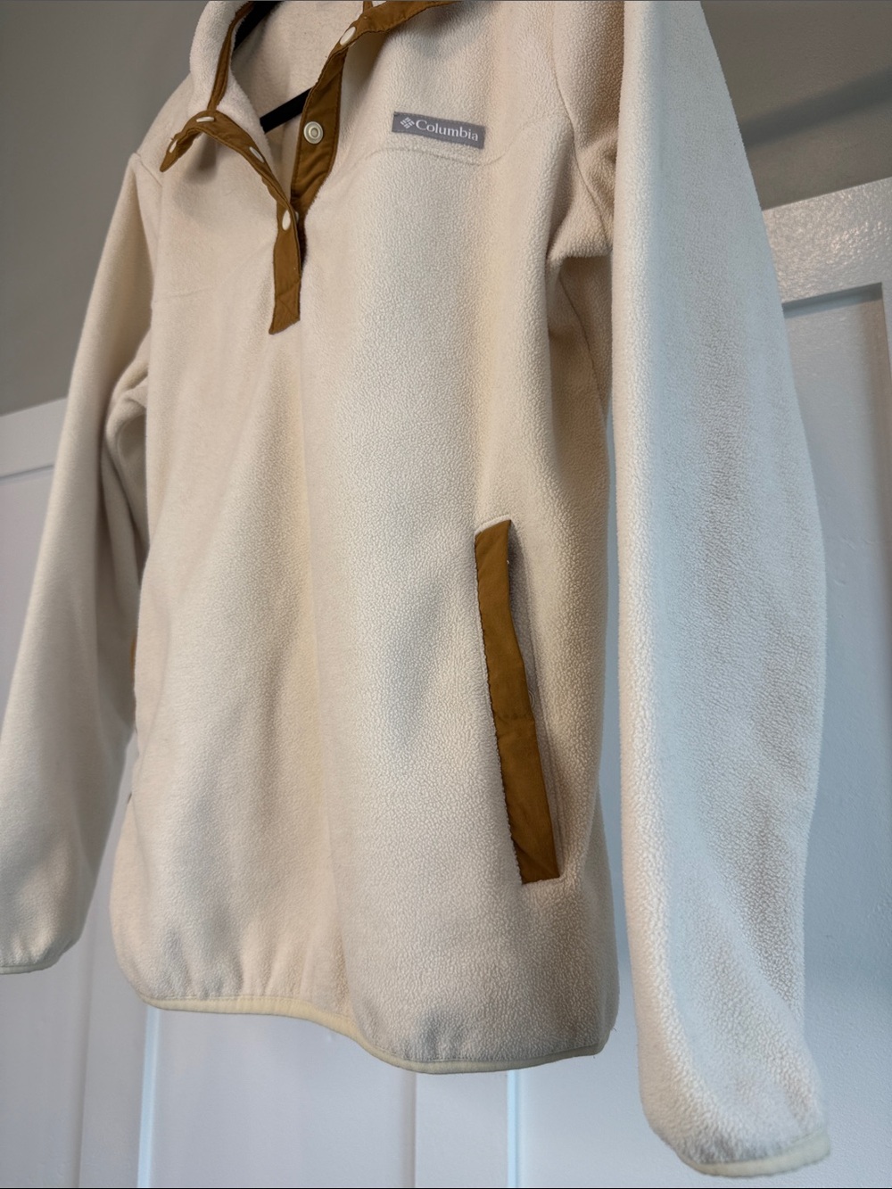 Columbia Cream Fleece Pullover with Brown Trim - Picture 3 of 5